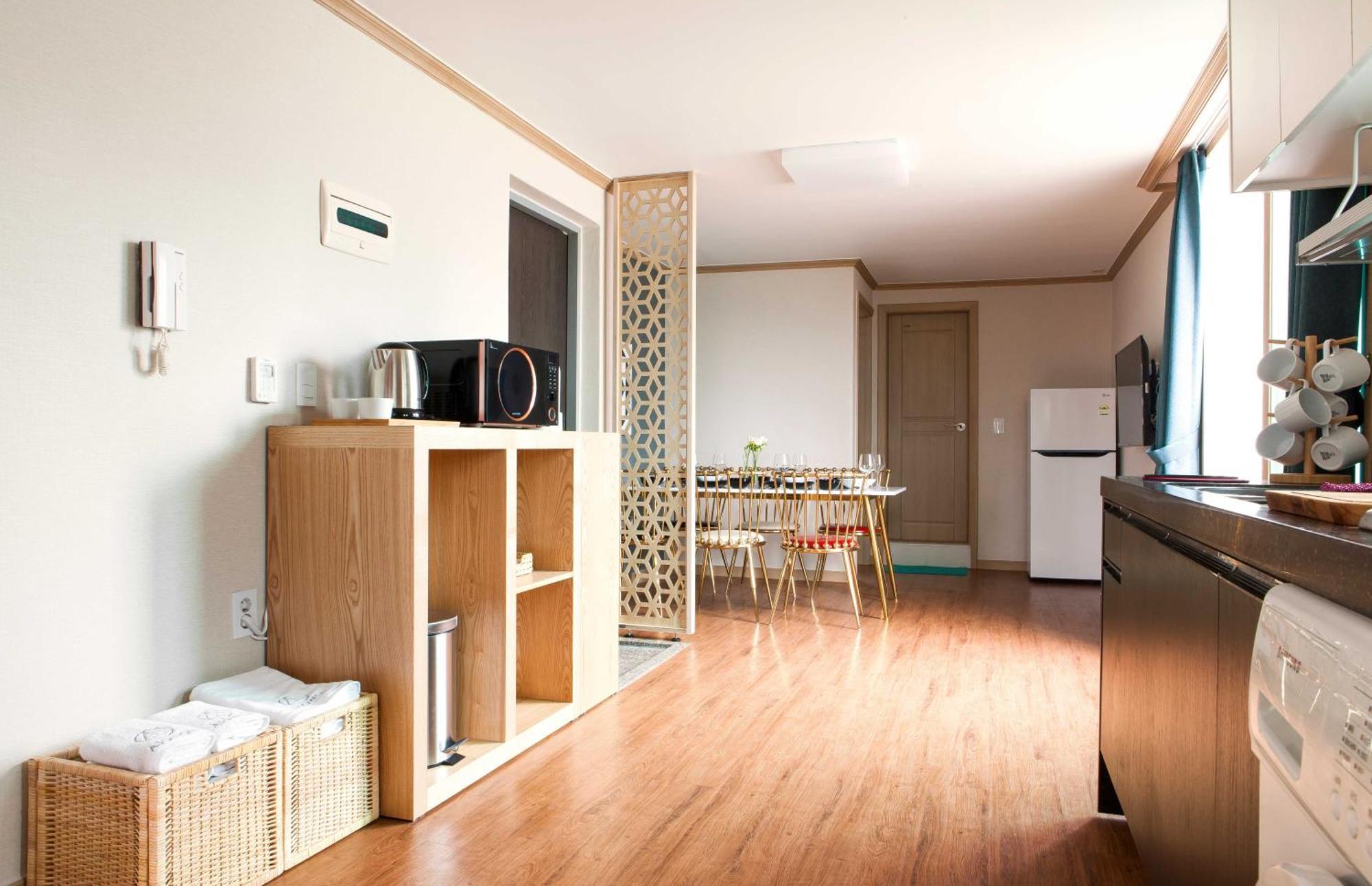 House Mori Apartemen